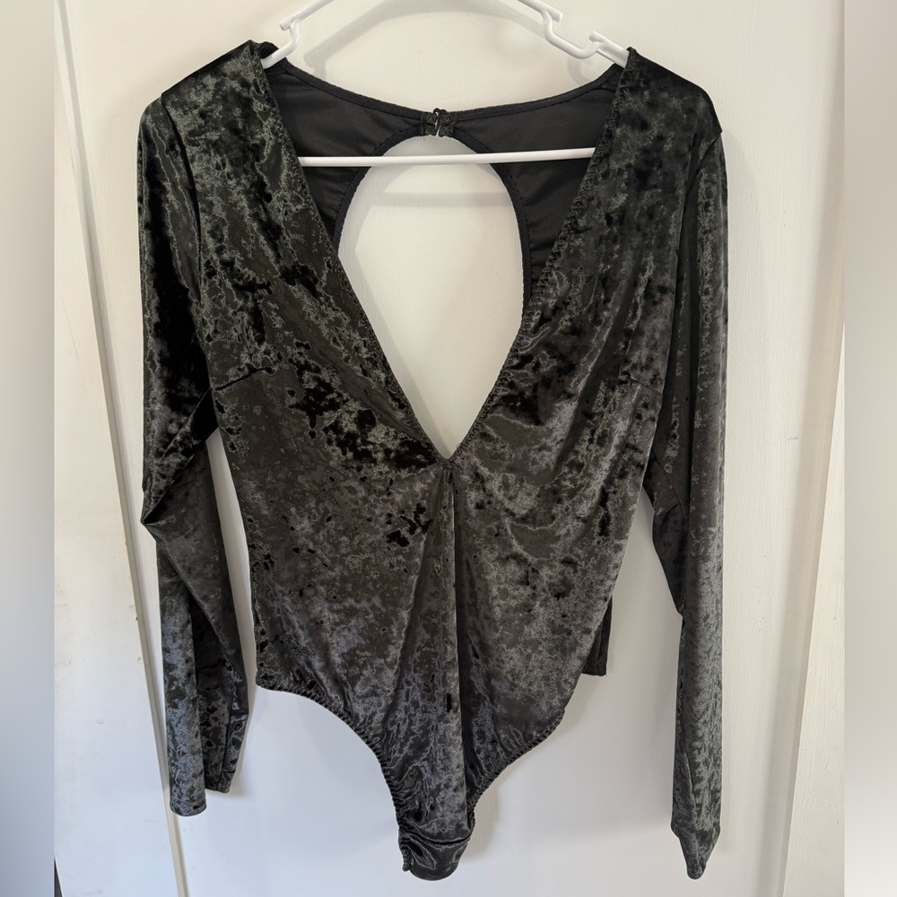 🛍️ Victoria's Secret Black Velvet Bodysuit